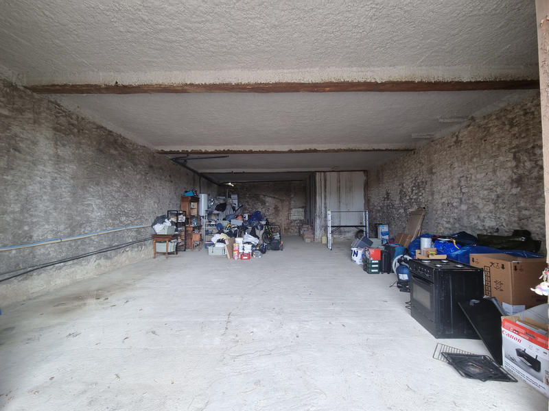 Propriété - 146 m² - 3 pièces