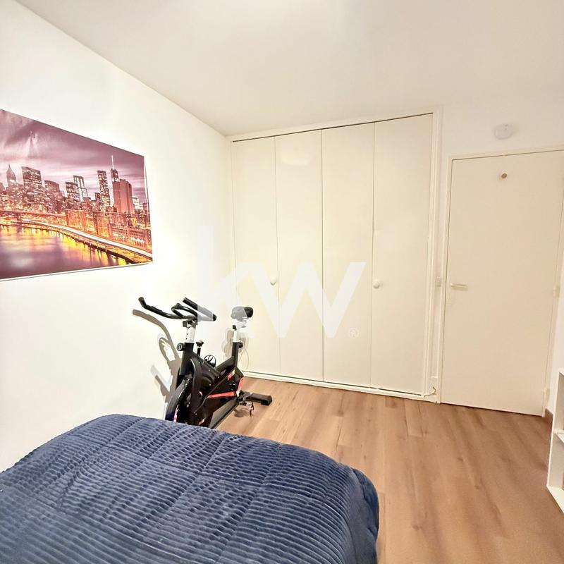 Appartement - 80 m² - 5 pièces