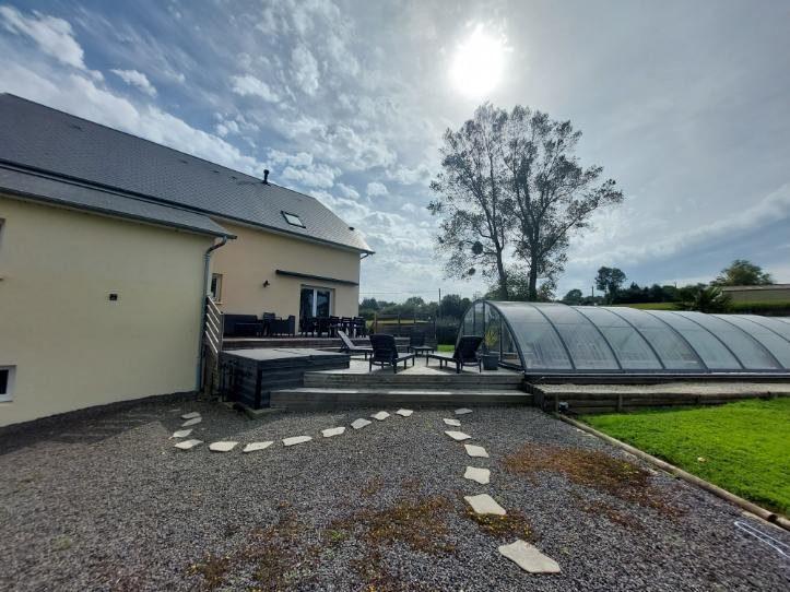 Maison - 184 m² - 8 pièces