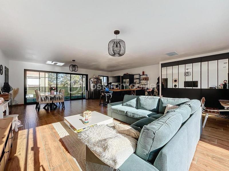 Maison - 145 m² - 5 pièces