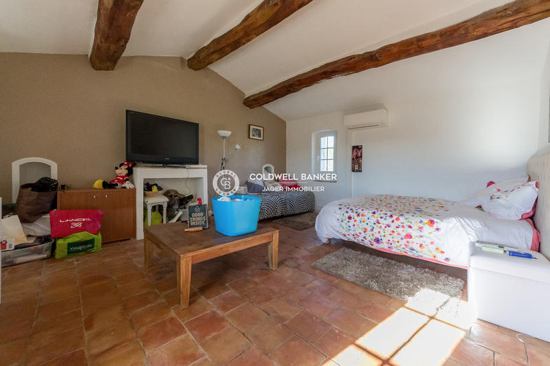 Propriété - 400 m² - 8 pièces