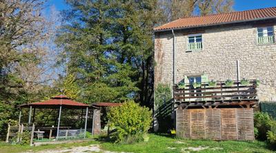 Maison - 496 m² - 11 pièces