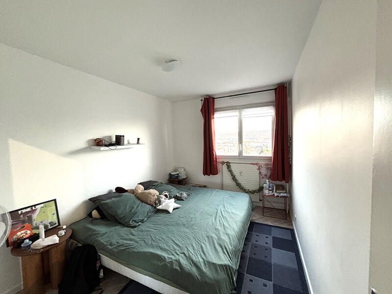 Appartement - 81 m² - 4 pièces