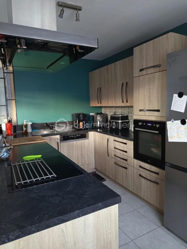 Maison - 93 m² - 5 pièces