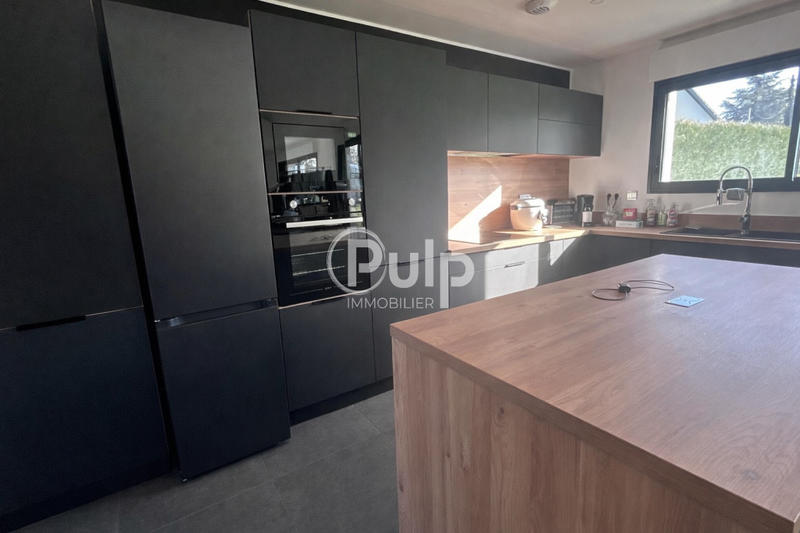 Pavillon - 150 m² - 5 pièces