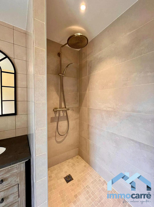 Maison - 188 m² - 6 pièces