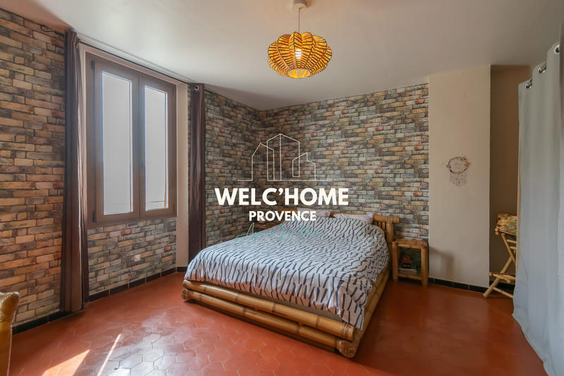 Maison - 210 m² - 8 pièces