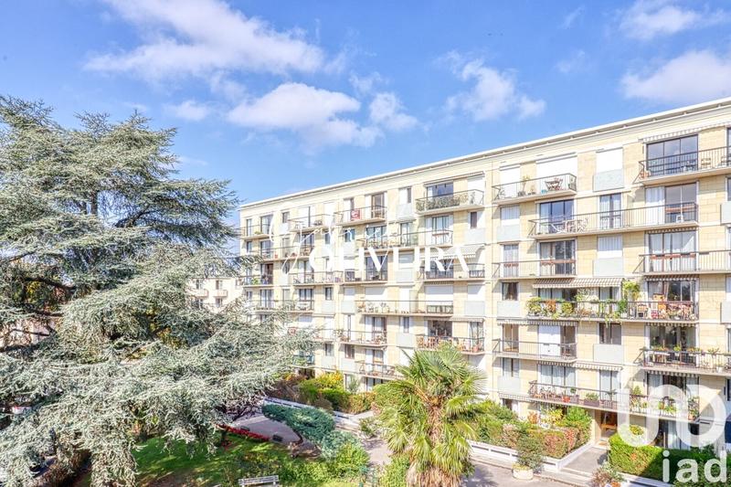 Appartement - 98 m² - 5 pièces