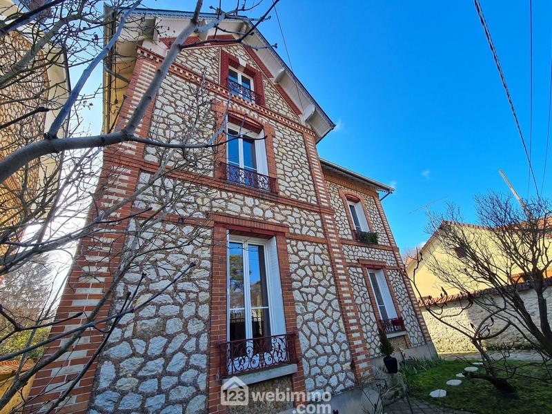 Maison - 161 m² - 6 pièces