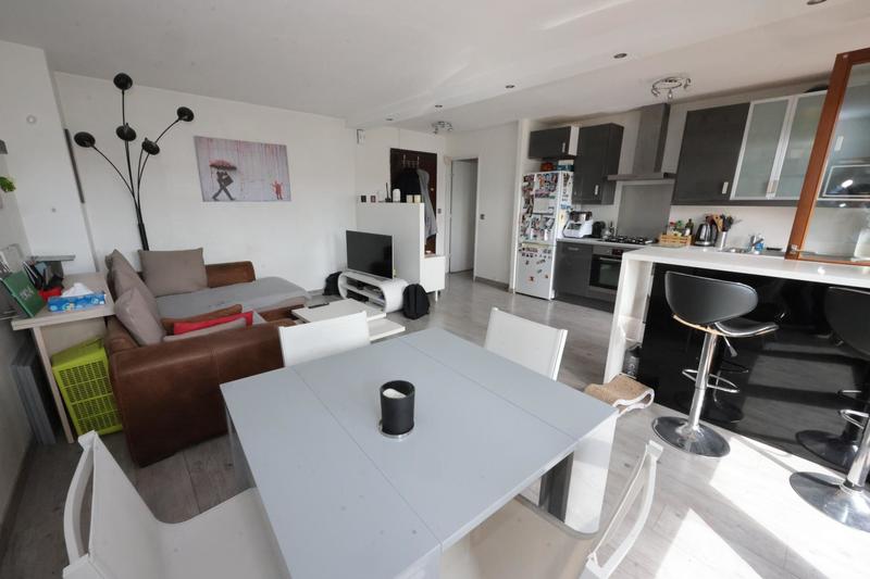 Appartement - 77 m² - 4 pièces