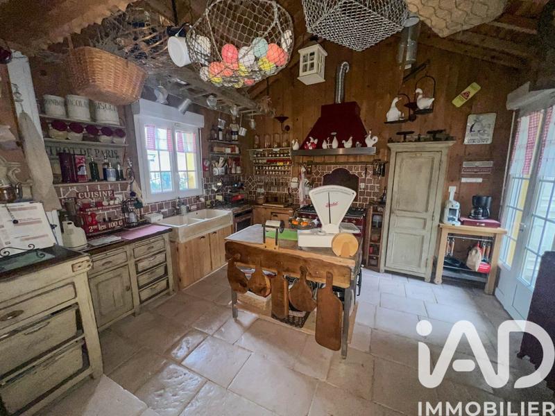 Maison - 210 m² - 8 pièces