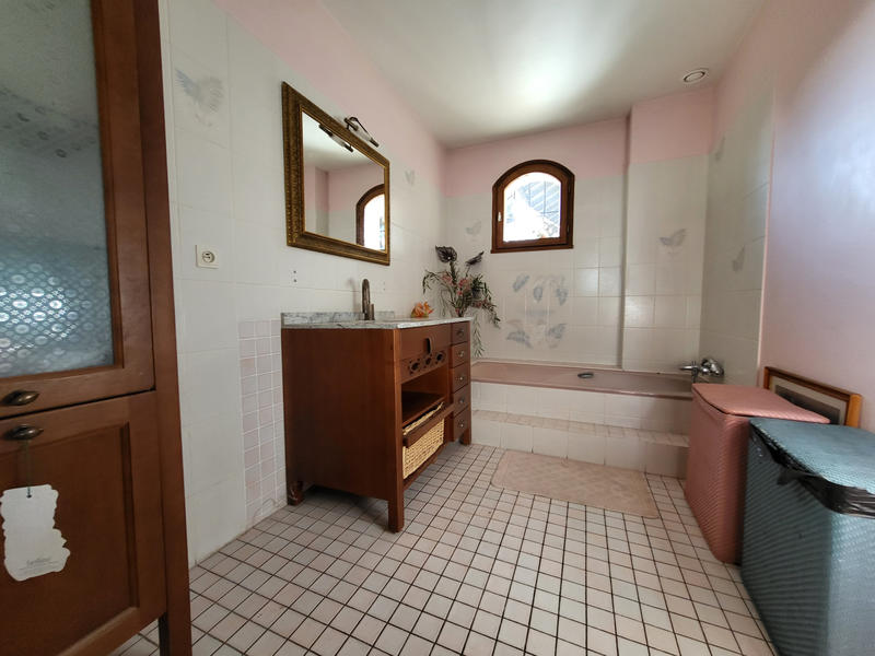 Maison - 166 m² - 6 pièces