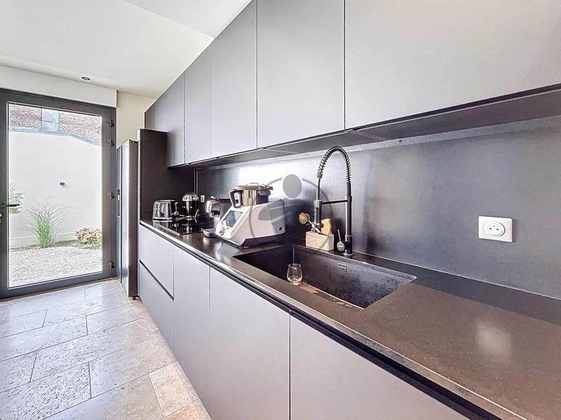 Maison - 185 m² - 7 pièces