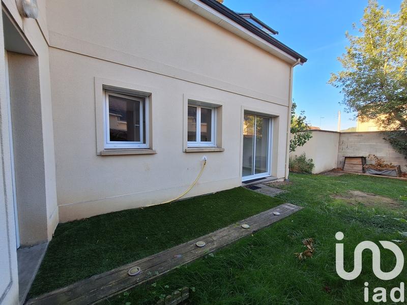Maison - 93 m² - 5 pièces