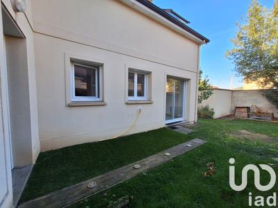 Maison - 93 m² - 5 pièces