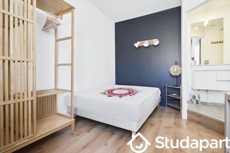 Chambre - 12 m² - 1 pièce