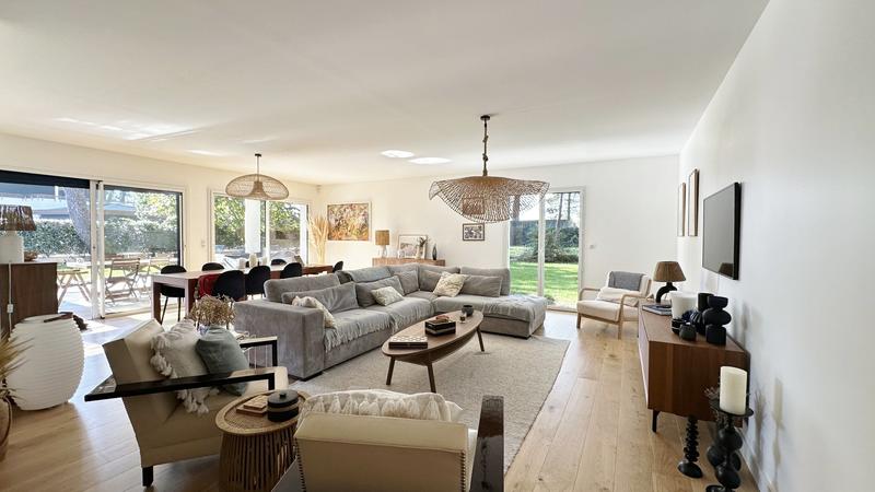 Villa - 192 m² - 6 pièces