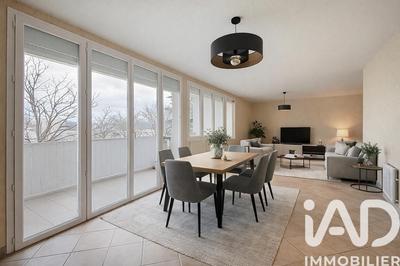 Appartement - 90 m² - 4 pièces