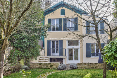 Maison - 169 m² - 7 pièces