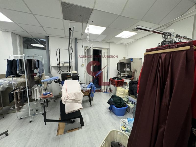 Maison - 270 m² - 6 pièces