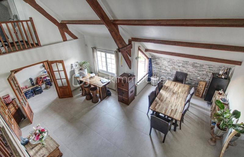 Maison - 200 m² - 8 pièces