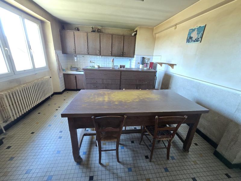 Corps de ferme - 260 m² - 6 pièces