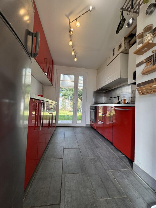 Maison - 94 m² - 5 pièces