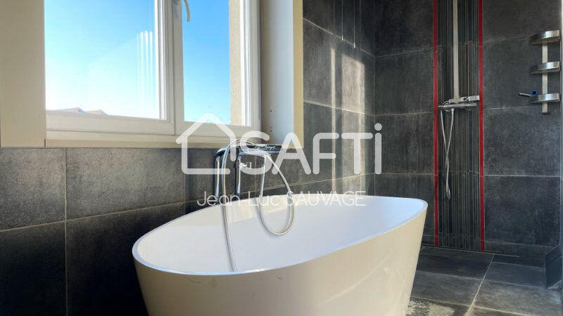 Maison - 135 m² - 4 pièces