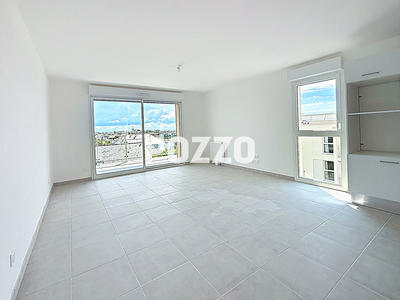 Appartement - 85 m² - 4 pièces