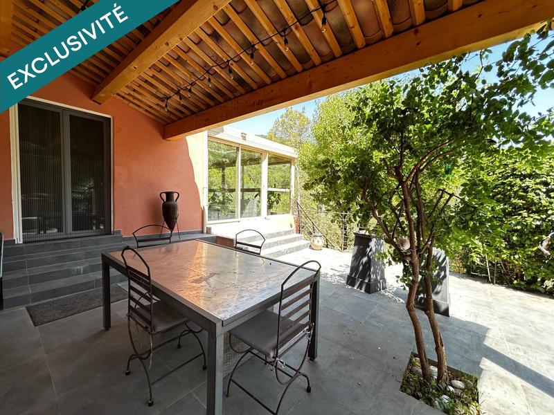 Maison - 250 m² - 5 pièces