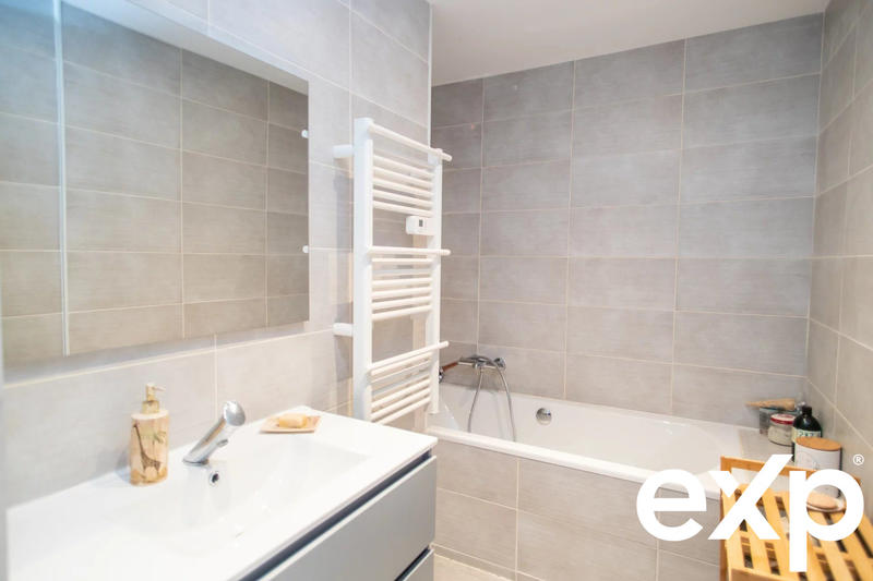 Appartement - 100 m² - 4 pièces