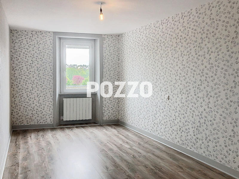 Maison - 181 m² - 7 pièces