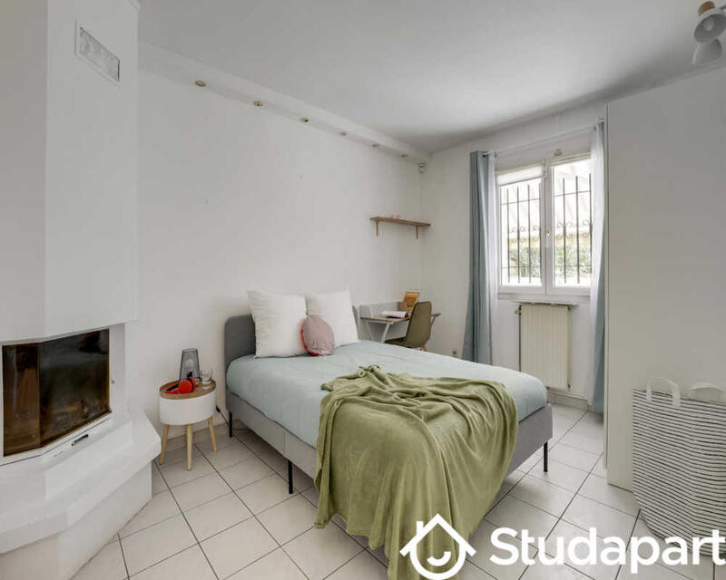 Chambre - 12 m² - 1 pièce