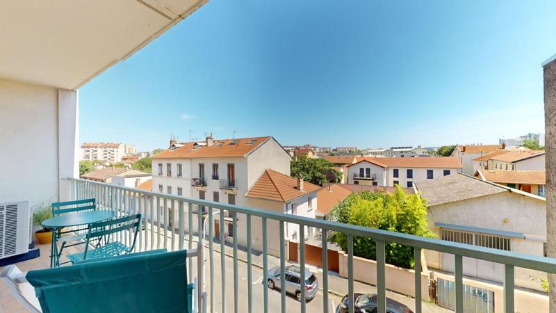 Appartement - 80 m² - 5 pièces