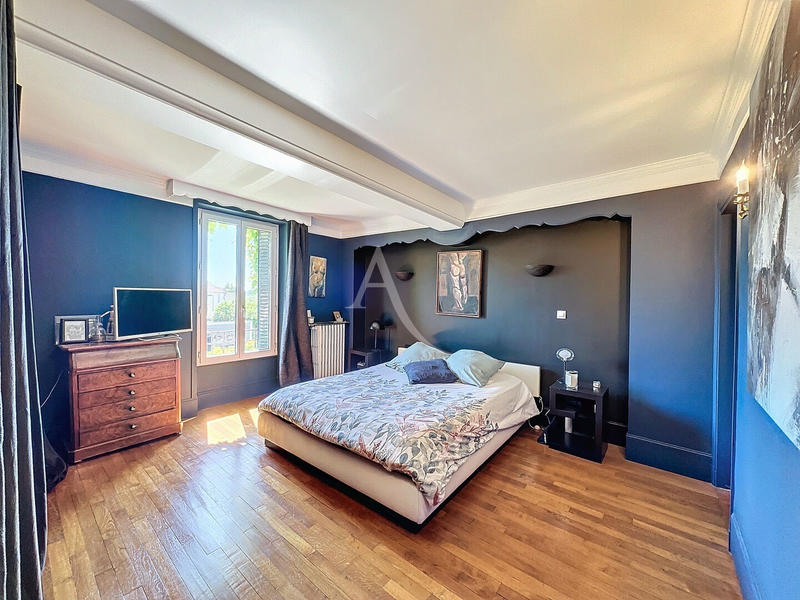 Maison - 190 m² - 6 pièces