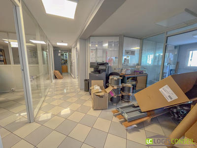 Local commercial - 113 m² - 5 pièces