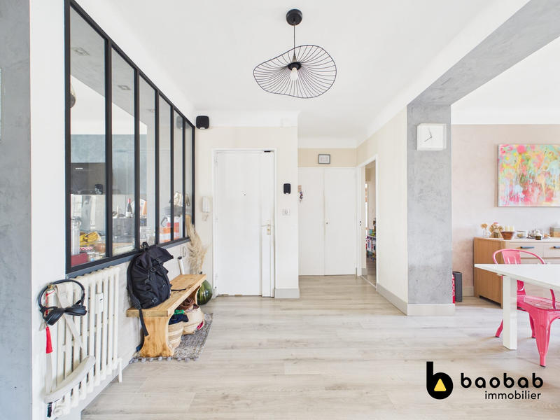 Appartement - 104 m² - 5 pièces