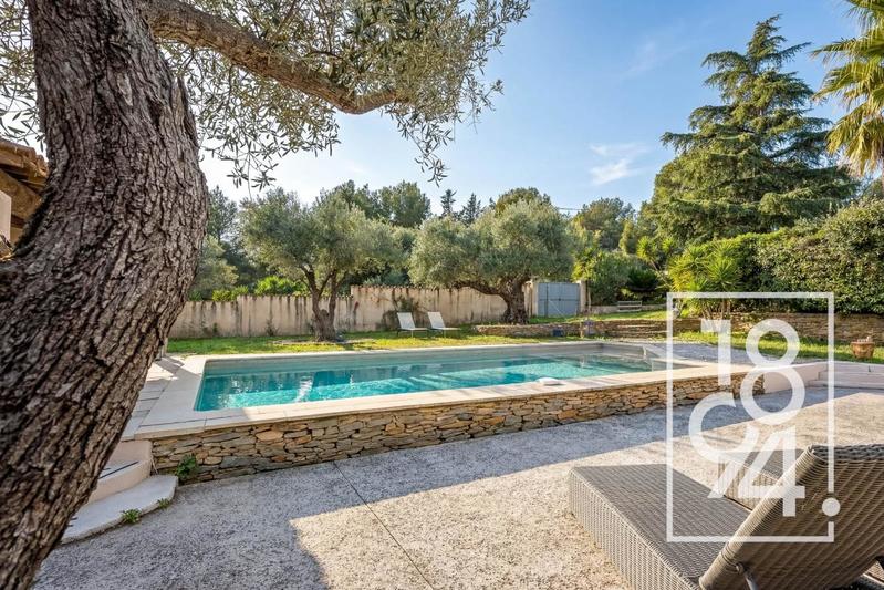 Maison - 136 m² - 5 pièces