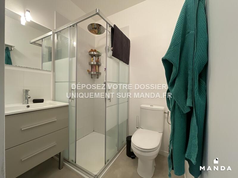 Chambre - 16 m² - 7 pièces