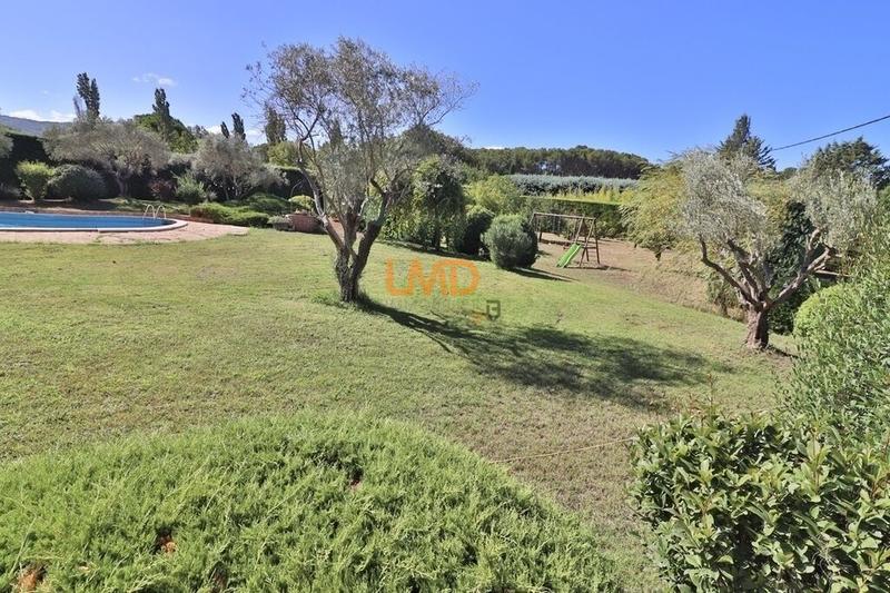 Propriété - 306 m² - 10 pièces