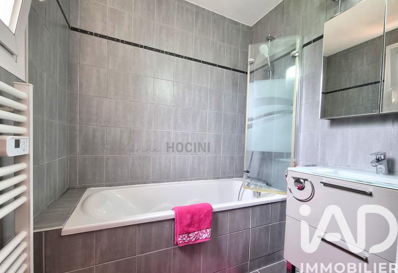 Maison - 95 m² - 5 pièces