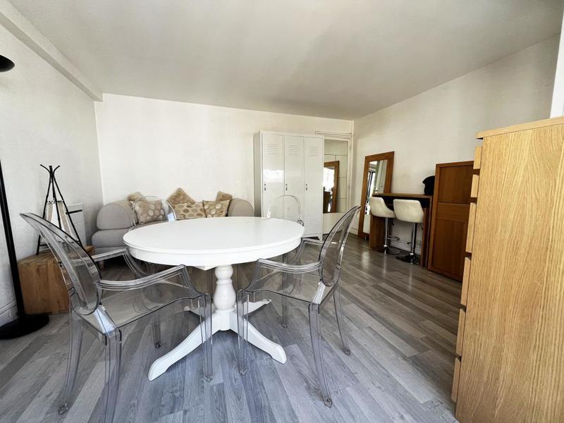 Studio - 24 m² - 1 pièce