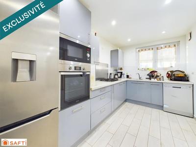 Maison - 104 m² - 5 pièces