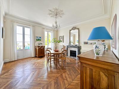 Maison bourgeoise - 233 m² - 8 pièces