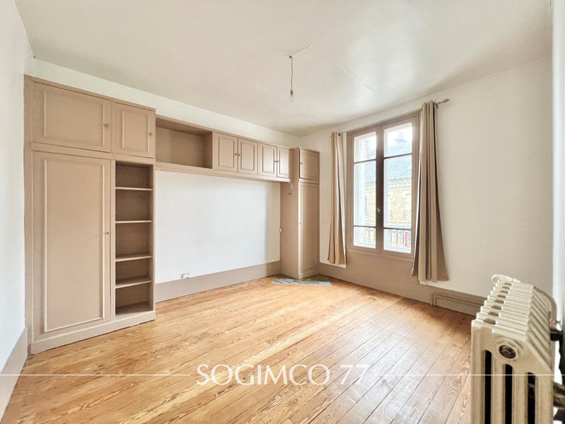 Maison - 171 m² - 8 pièces