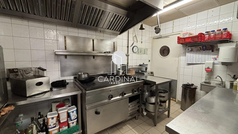 Local commercial - 117 m² - 4 pièces