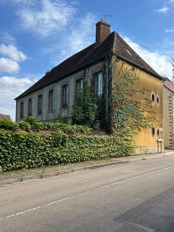 Maison de maîtres - 276 m² - 9 pièces