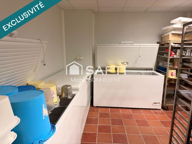 Local commercial - 310 m² - 10 pièces