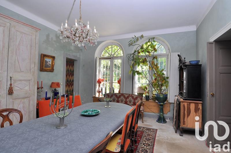 Maison - 445 m² - 14 pièces