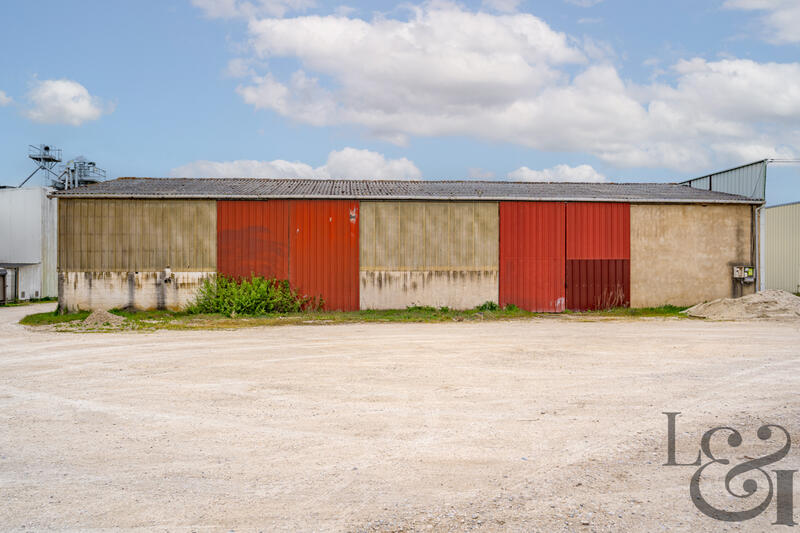 Local commercial - 647 m²